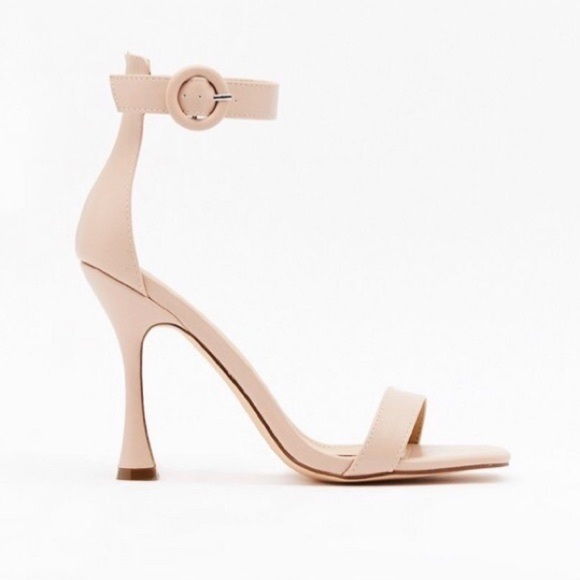 Nude Faux Leather Stiletto Heels Size 7, NIB - Picture 2 of 4